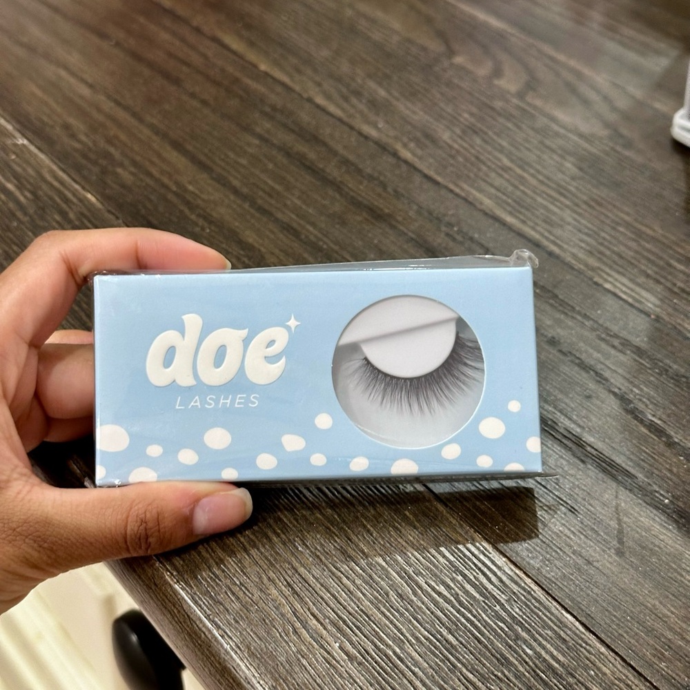 DOE LASHES - Morning Dew